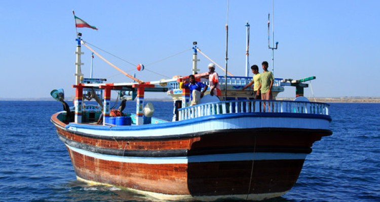 توقیف ۴ شناور حامل گازوئیل قاچاق با پوشش صیادی