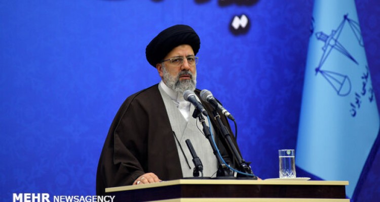 یک درصد تخلف در دستگاه قضایی وجود دارد/ با متخلفان برخورد می کنیم