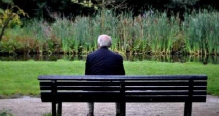 تنهایی موجب تغییر شبکه اجتماعی مغز می شود