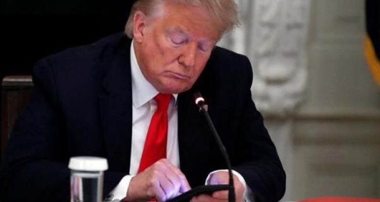 توئیتر باز هم یکی از پیام‌های ترامپ را مخفی کرد