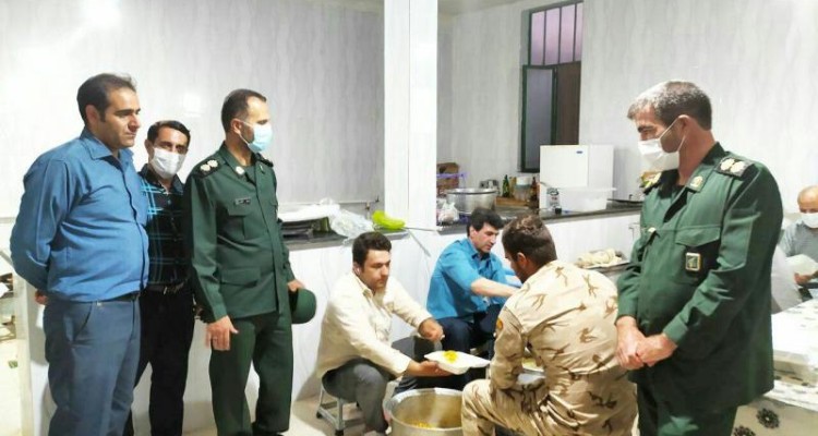 بیش از 700 پرس غذای گرم بین نیازمندان شهرستان صحنه توزیع شد