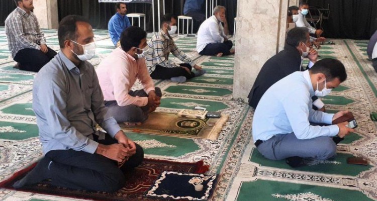  نماز جمعه شهرستان صحنه با رعایت پروتکل های بهداشتی برگزار شد