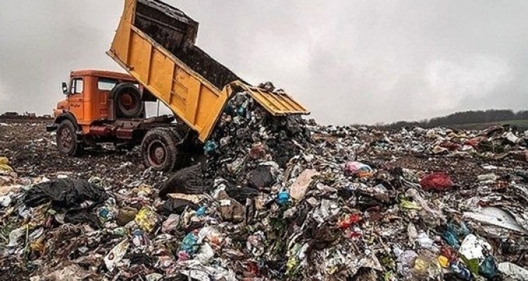 احداث کارخانه بازیافت زباله  صحنه به علت نبود اعتبار راکد مانده است