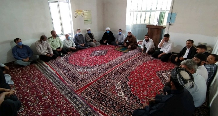  مسئولین در میان مردم/ بازدید امام جمعه سرپلذهاب از روستاها