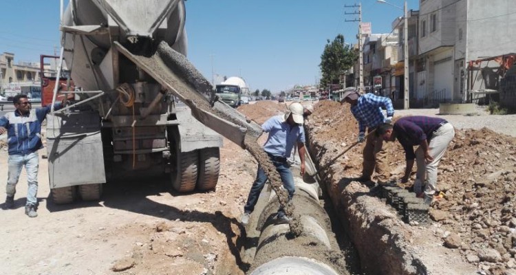 فعالیت همزمان ۱۹ اکیپ عمرانی، شهر سنقر را به کارگاه عمرانی تبدیل کرده است 