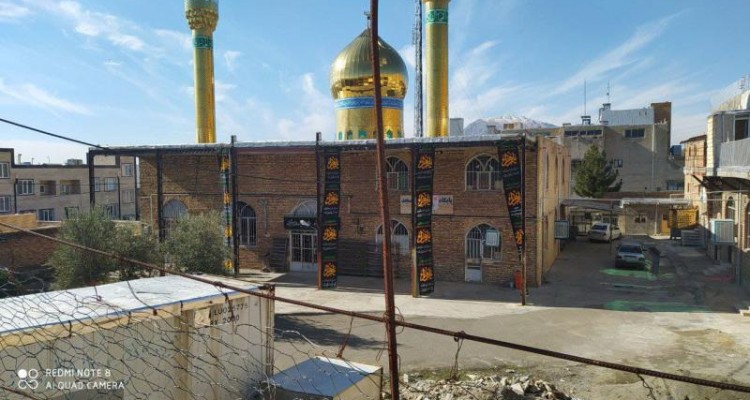 مساجد شهرستان صحنه به مناسب آغاز ایام فاطمیه سیاه پوش شدند