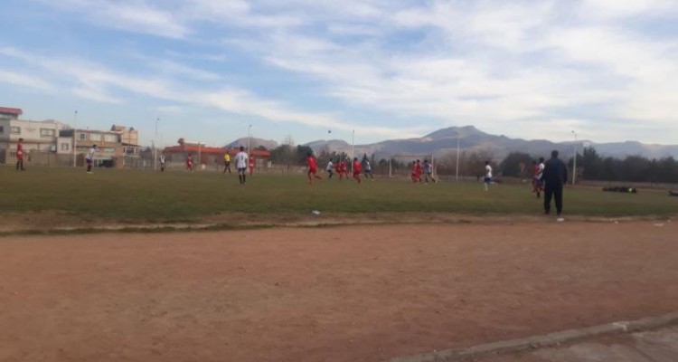  مسابقات چهار جانبه استانی فوتبال ، بزرگداشت شهید فخری زاده در صحنه برگزار شد + عکس