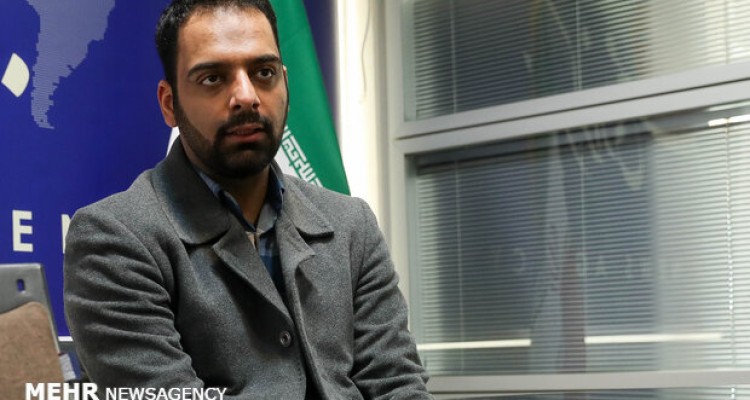 هنرمندان را سیاه و سفید نبینیم/مدیریت یک «مرکز» بابودجه یک آلبوم!