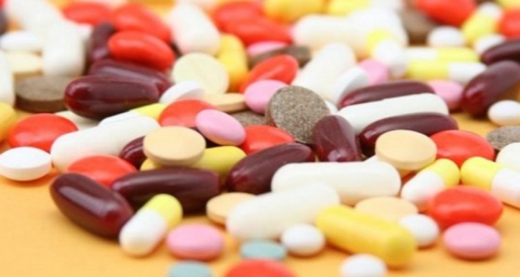 مولتی ویتامین ها و اُمگا ۳ خطر کووید ۱۹ را در زنان کاهش می دهد