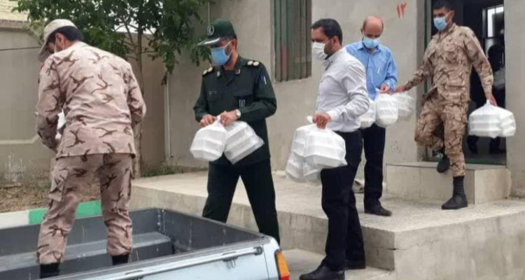 500 بسته غذایی به همت گروه های هادی بسیج توزیع شد