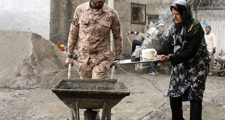 بسیج سازندگی تبلور جوهره حرکت انقلاب اسلامی جوانان ایران اسلامی است