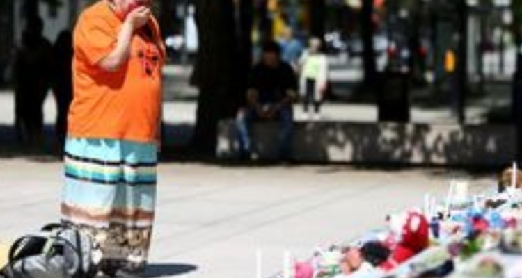 انتقاد تحلیلگر انگلیسی از سانسور جنایات دولت کانادا