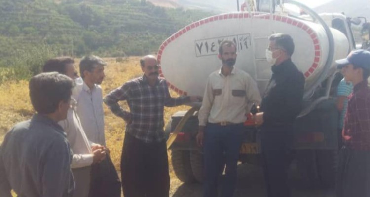 آبرسانی سیار به باغات شهرستان صحنه همچنان ادامه دارد / اعزام 340 تانکر آب تاکنون در صحنه