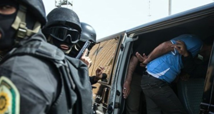 دستگیری عاملان حمله مسلحانه به گشت انتظامی ماهشهر و شهادت مامور پلیس/ باند تروریستی منهدم شد