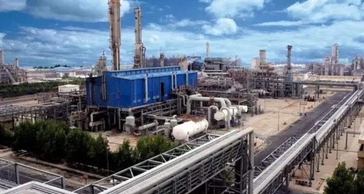 اعمال محدودیت ۲۰ میلیون مترمکعبی گاز به پتروشیمی‌ها در زمستان