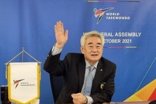 پیام تبریک رئیس فدراسیون جهانی تکواندو به ساعی/ دکتر چو: تکواندوی ایران با رهبری شما شکوفا خواهد شد