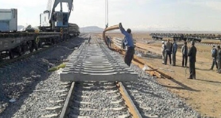 موعد وعده یک ماهه وزیر راه برای احداث راه آهن شلمچه-بصره