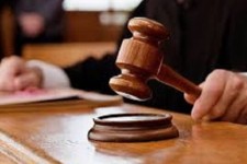 هیچ فردی به خاطر فقر مالی از خدمات حقوقی محروم نمی‌شود