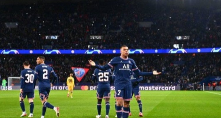 طوفان سیتیزن ها در شب برد دیرهنگام پاریس