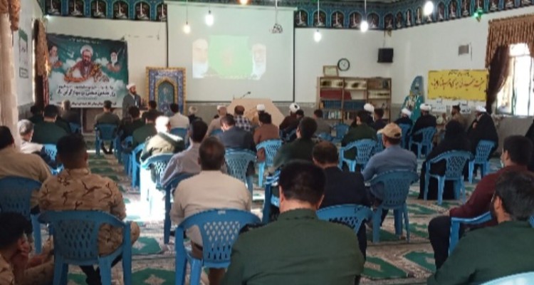 تجلیل از مربیان عقیدتی و هادیان سیاسی سپاه ناحیه صحنه