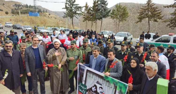 غبارروبی و گل افشانی مزار شهدا به مناسبت دهه مبارکه فجر