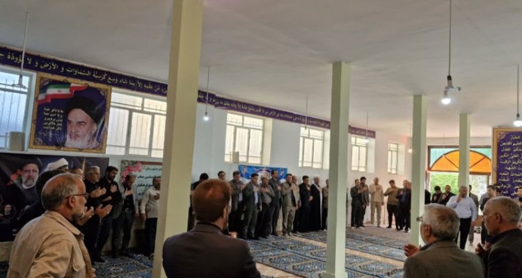 زیارت عاشورا برای رئیس جمهور شهید در آموزش و پرورش صحنه