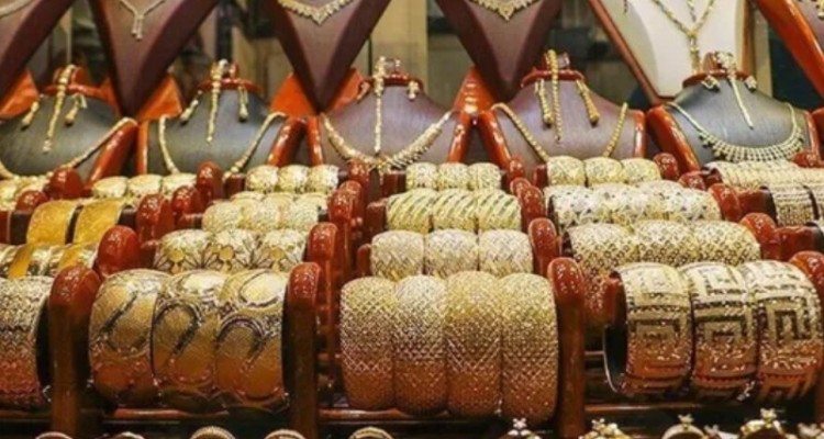 افزایش قیمت طلا در پی رشد دلار