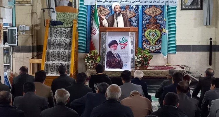   فضای مجازی باید تحت کنترل باشد