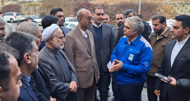 بازدید استاندار کرمانشاه از ایران خودرو صحنه