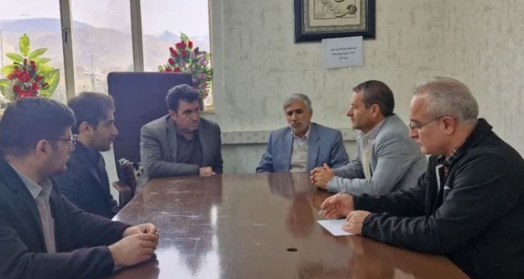 پیگیری مشکلات دانش آموزان بازمانده از تحصیل