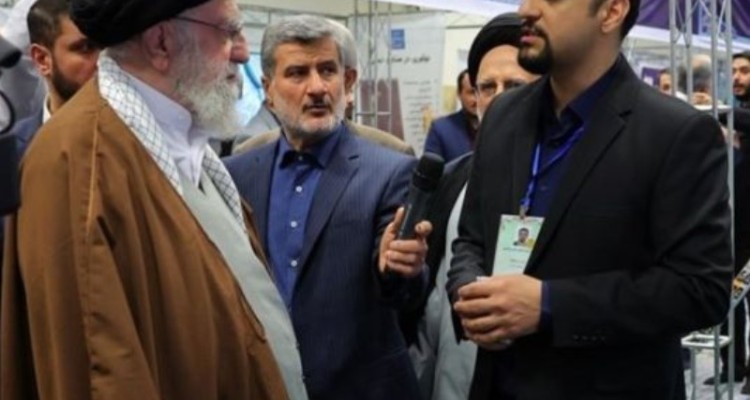 بازدید رهبری از نمایشگاه توانمندی‌های بخش خصوصی