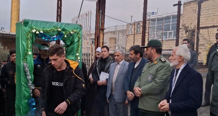 اعزام دانش آموزان صحنه ای به مناطق عملیاتی غرب کشور