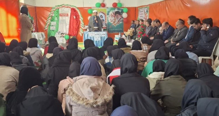  ،سومین جشن بزرگ انقلاب در دینور برگزار شد