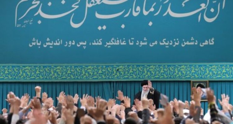 مردم مشکلات و توقعات به حقی دارند