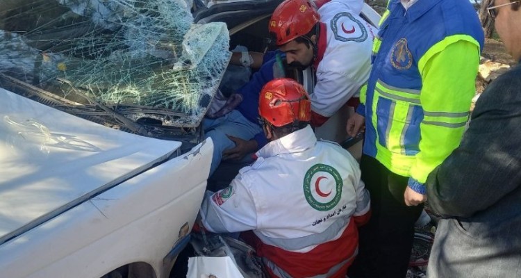 واژگونی خودرو پژو پارس در محور کنگاور - صحنه با یک مصدوم