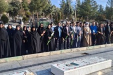 برگزاری آیین غبارروبی و عطرافشانی گلزار شهدا به مناسبت هفته بسیج