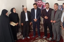 دیدار با خانواده شهدا به مناسبت شب یلدا