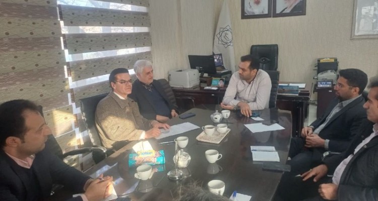 دستفروشان شهر صحنه در بازار شب عید ساماندهی می شوند   