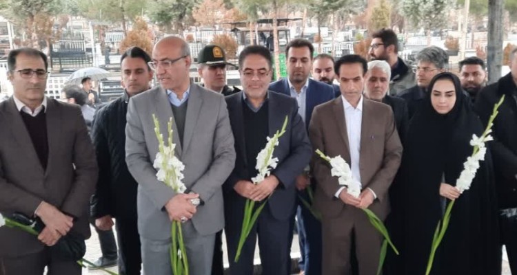 ادای احترام استاندار کرمانشاه به شهدای شهر صحنه   