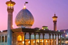 شاهچراغ، امین ولایت و الگوی بصیرت شیعیان است