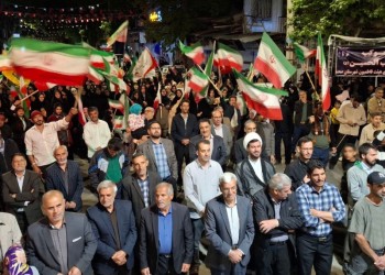 مردم شهرستان صحنه همچنان در میدان دفاع ملی ایستاده‌اند