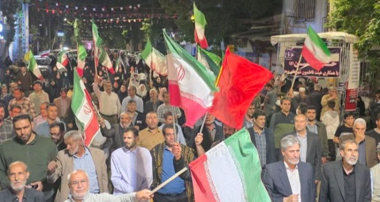 مردم شهرستان صحنه امشب هم سنگر خیابان را حفظ کردند
