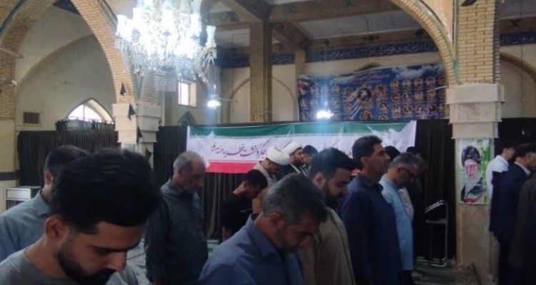 نماز باشکوه عید سعید قربان صبح امروز با حضور مردم مؤمن و ولایتمدار شهرستان صحنه برگزار شد.