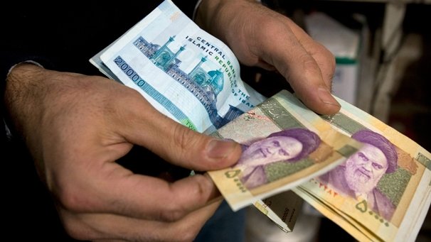 آخرین یارانه سال ۹۴ فردا شب واریز می‌شود