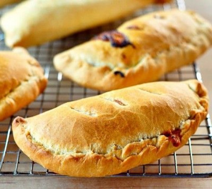  طرز تهیه نان شکم پر با خمیر جادویی 