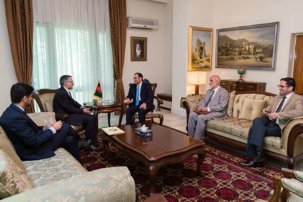 دیدار سفیر ایران در کابل با وزیر خارجه افغانستان 