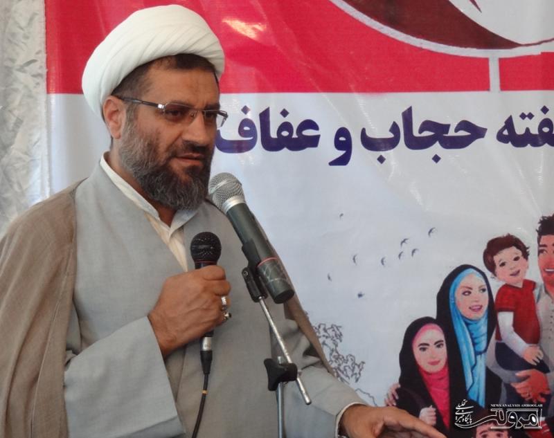 زنان ما باید مدافع حریم خانواده ها باشند