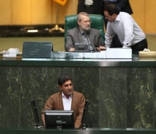اگر رییس جهمور خواسته های چهارگانه نمایندگان مردم کرمانشاه را نپذیرد ، ایشان را همراهی نخواهیم کرد اگر رییس جهمور خواسته های چهارگانه نمایندگان مردم کرمانشاه را نپذیرد ، ایشان را همراهی نخواهیم کرد