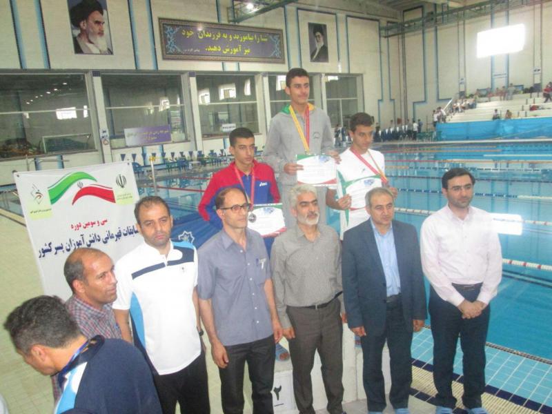 شنا گران صحنه ای مقام های برتر مسابقات شنای قهرمانی کشور را از آن خود کردند + تصویر
