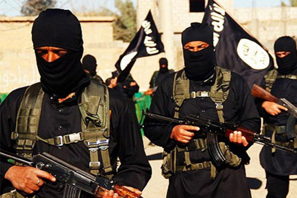 داعش ۶ غیرنظامی عراقی را در «قیر گداخته» سوزاند